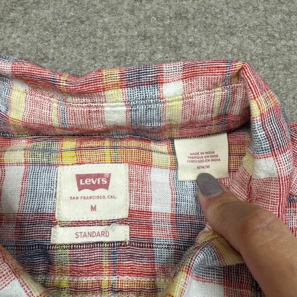 Levi's Button Up Shirt Men's Size M Multicolor Short Sleeve Plaid Wester Collar - Picture 3 of 7